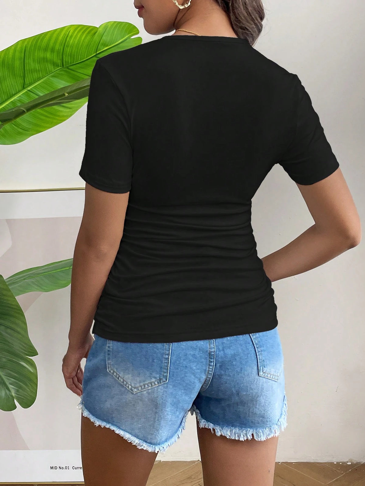 SHEIN Maternity Solid Color Side Ruched Slim Fit T-Shirt